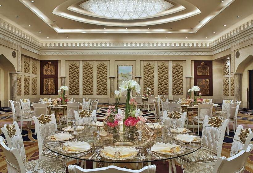 Hotel Sharq Village & Spa, A Ritzcarlton