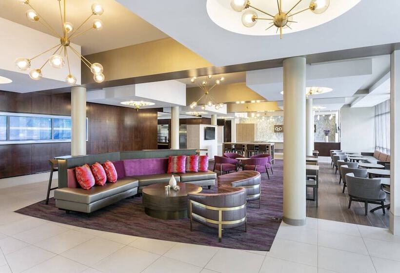 Отель Springhill Suites By Marriott Philadelphia Airport / Ridley Park
