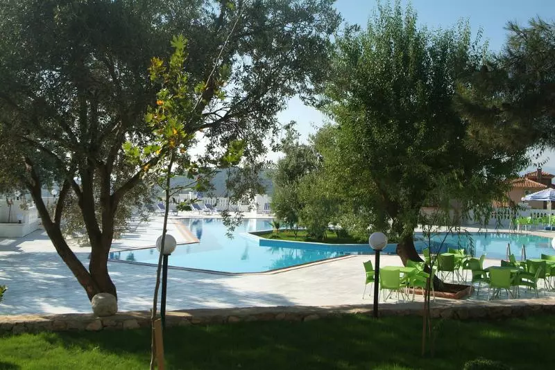 Sunshine Holiday Resort  All Inclusive