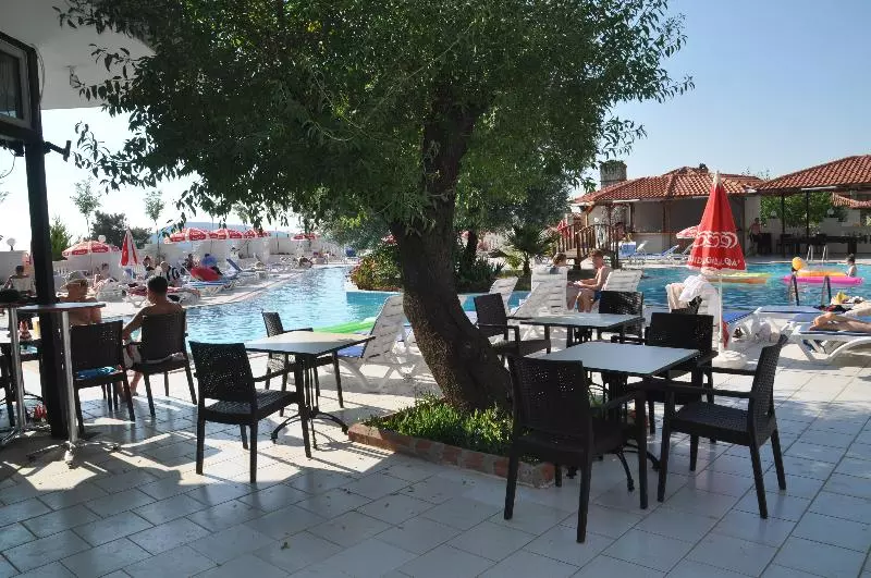 Sunshine Holiday Resort  All Inclusive