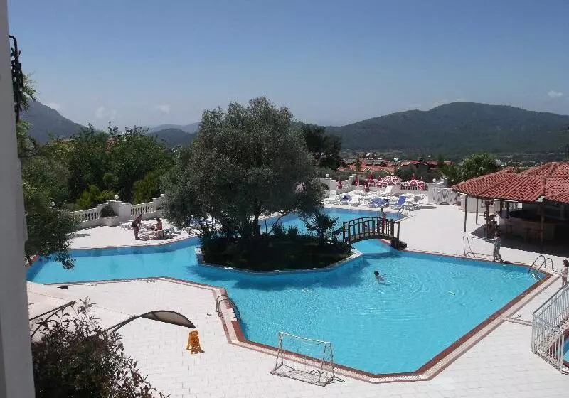 Sunshine Holiday Resort  All Inclusive