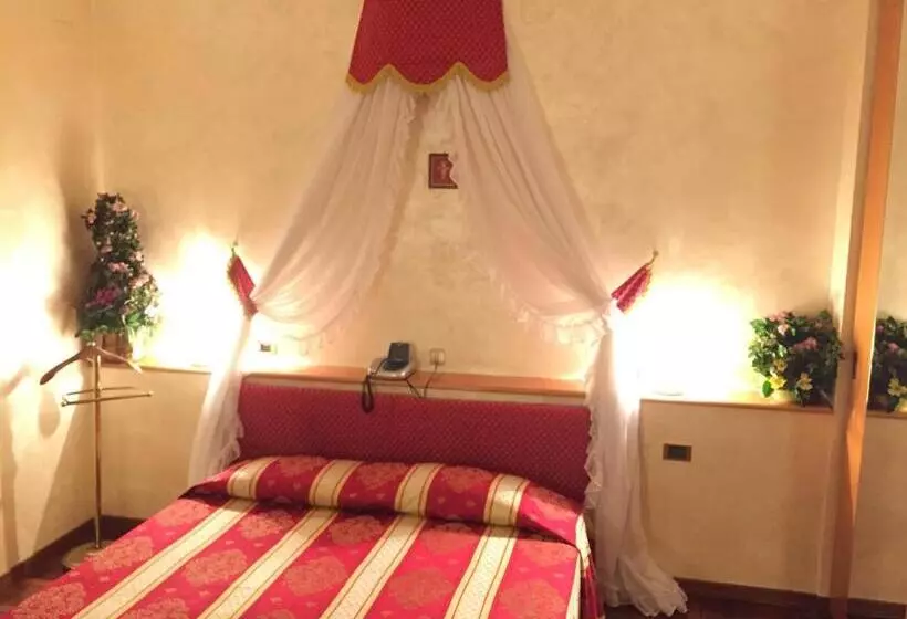 Hotelli Oscar E Amorina