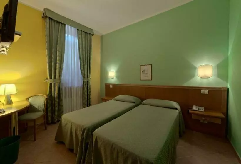 ホテル Terme Di Monte Valenza