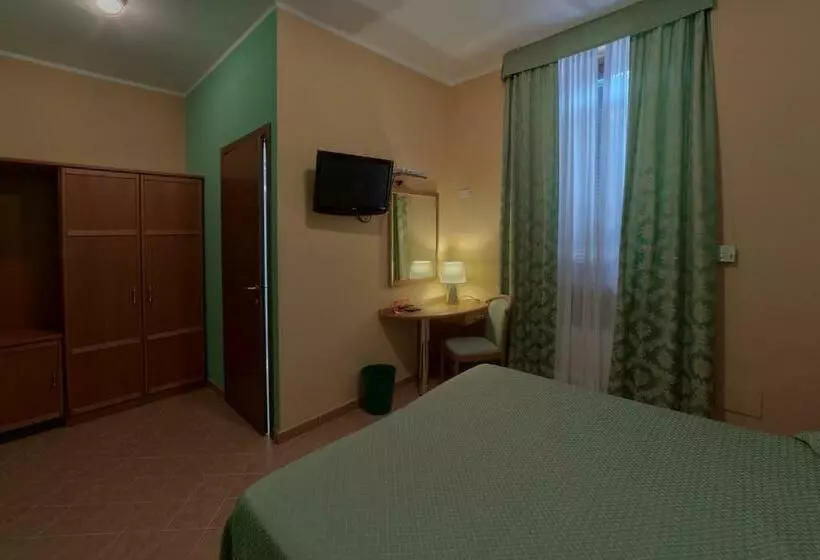 ホテル Terme Di Monte Valenza