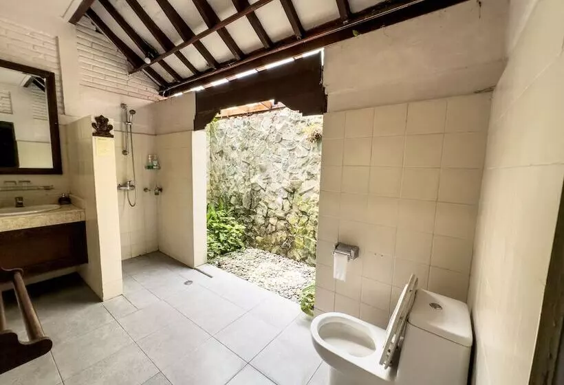 Alam Sari Hotel Keliki