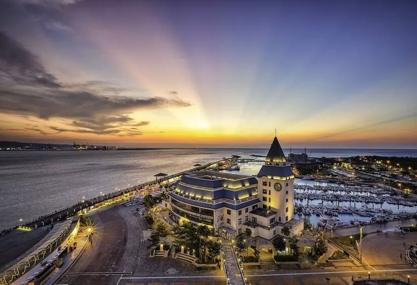 Fullon Hotel Tamsui Fishermen S Wharf