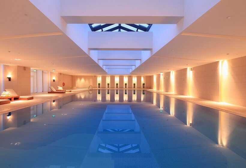 Отель Holiday Inn Nantong Oasis International, An Ihg