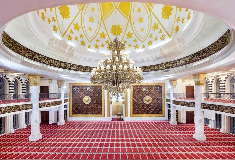 Szálloda Ibis Bandung Trans Studio