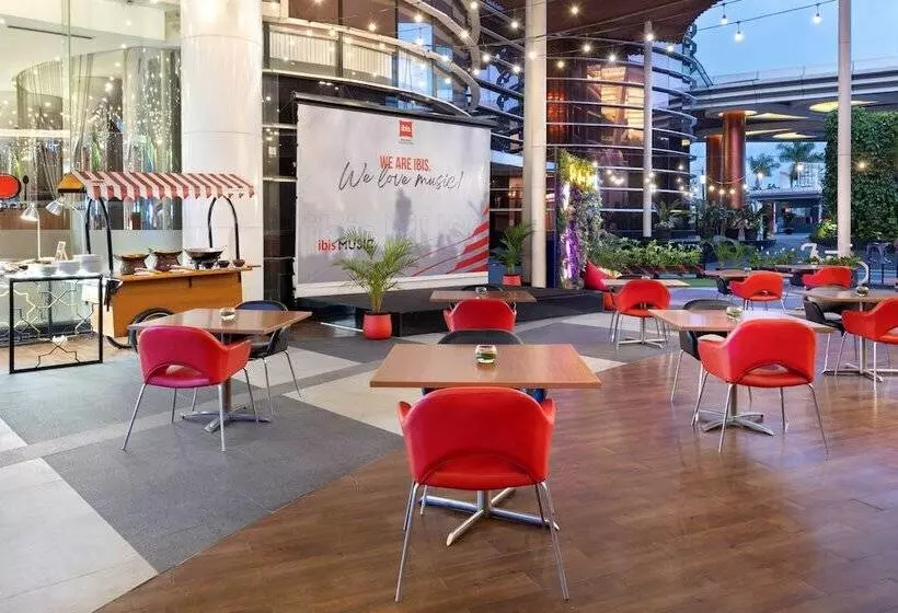 Отель Ibis Bandung Trans Studio