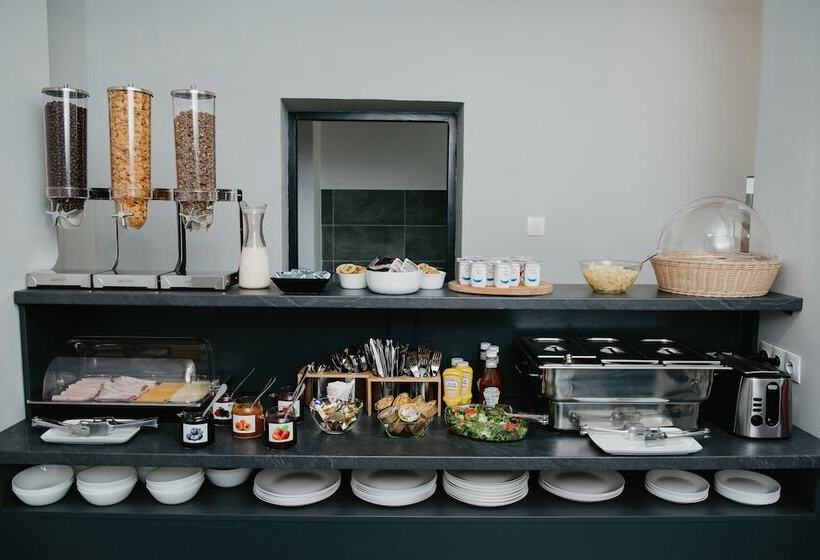 هتل Meteor Central