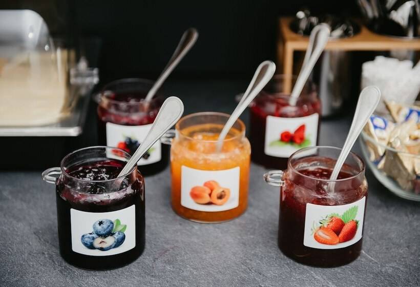 هتل Meteor Central