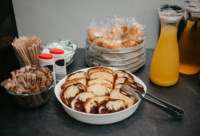 هتل Meteor Central