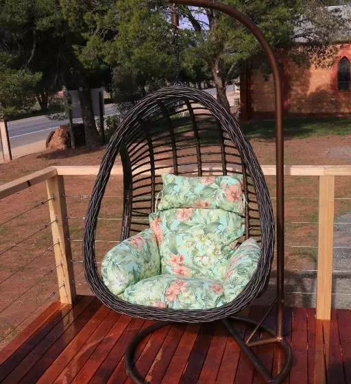 The Pink Lake Tiny House    Sakura