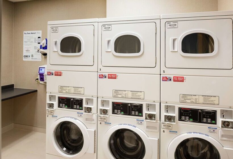 Homewood Suites By Hilton Virginia Beach/norfolk Airport