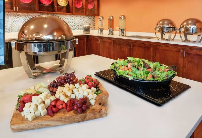 Homewood Suites By Hilton Virginia Beach/norfolk Airport