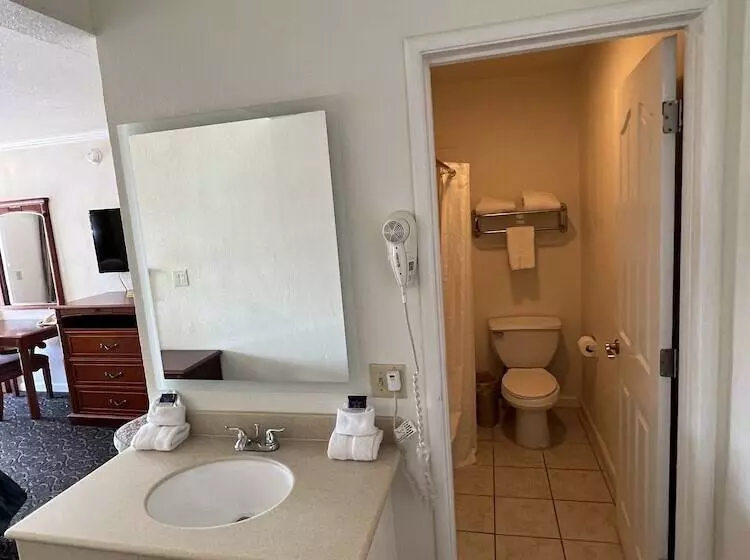 Отель Americas Best Value Inn Hanford