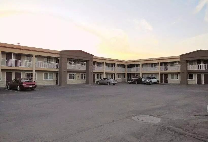 Отель Americas Best Value Inn Hanford