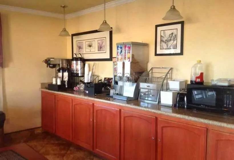 Отель Americas Best Value Inn Hanford