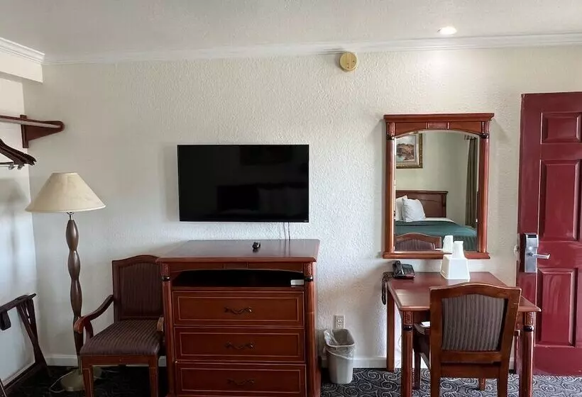 Отель Americas Best Value Inn Hanford