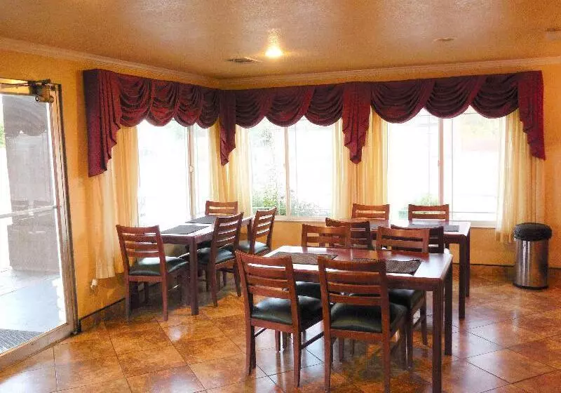 Отель Americas Best Value Inn Hanford