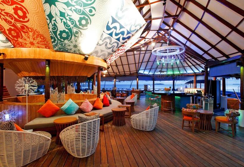 هتل Centara Grand Island Resort & Spa Maldives