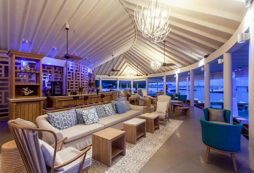 هتل Centara Grand Island Resort & Spa Maldives