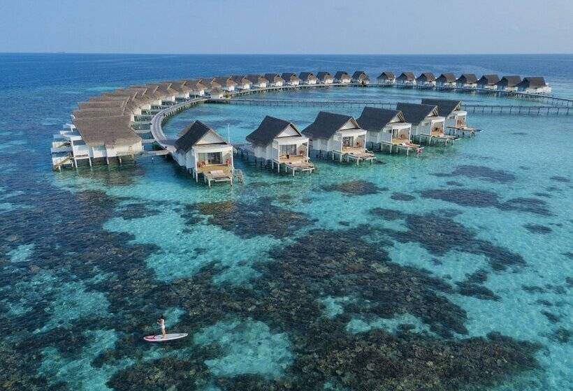 هتل Centara Grand Island Resort & Spa Maldives