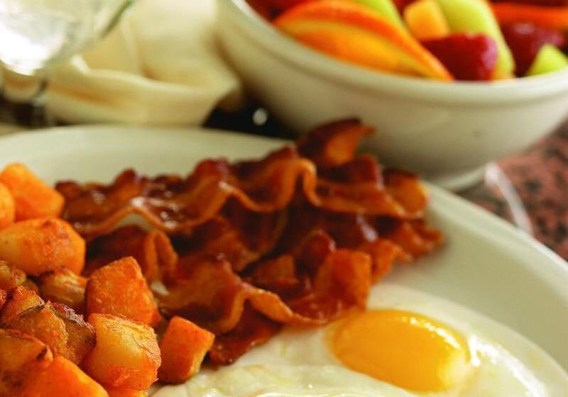 هتل Courtyard Tacoma Downtown