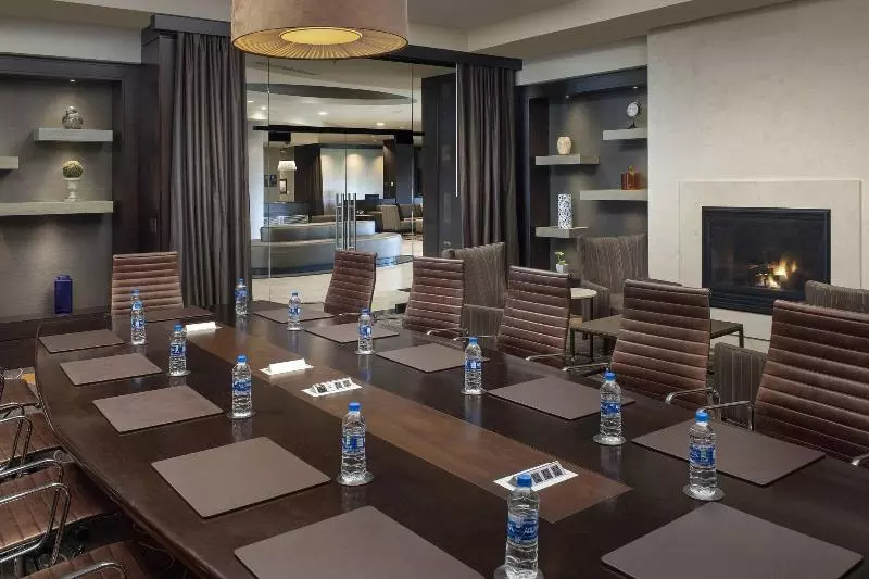 בית מלון כפרי Courtyard Tacoma Downtown