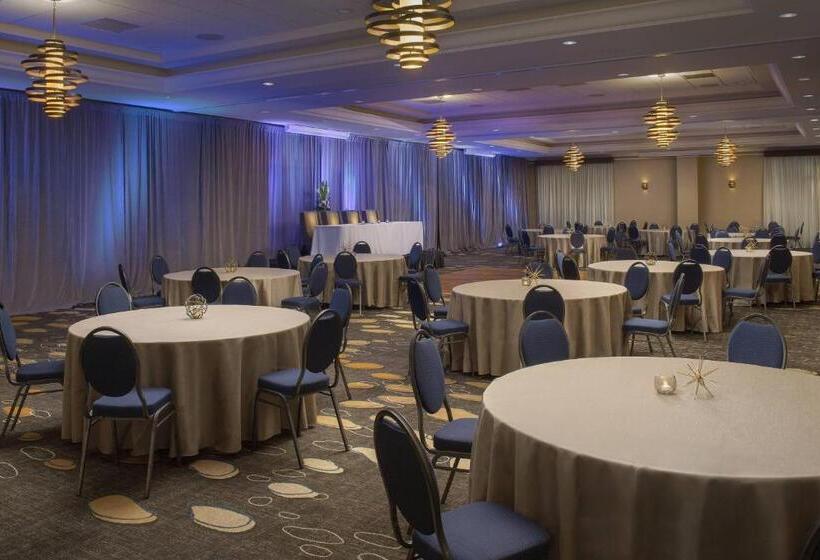 هتل Courtyard Tacoma Downtown