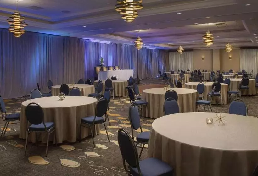 בית מלון כפרי Courtyard Tacoma Downtown