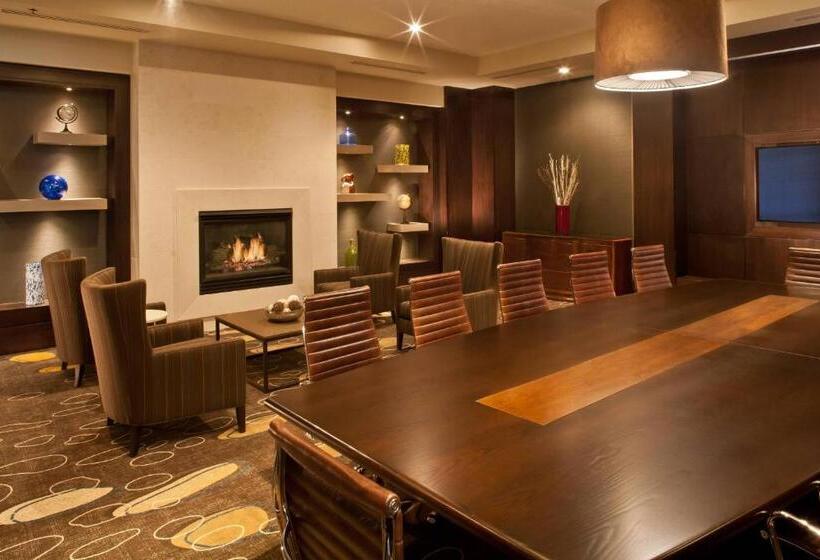 هتل Courtyard Tacoma Downtown