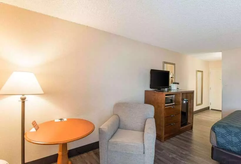 בית מלון כפרי Econo Lodge