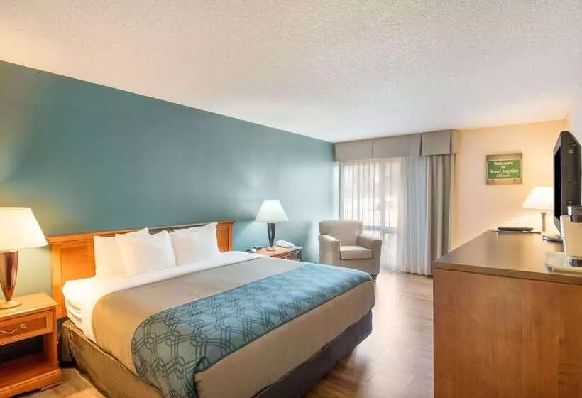 בית מלון כפרי Econo Lodge