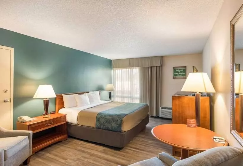 בית מלון כפרי Econo Lodge