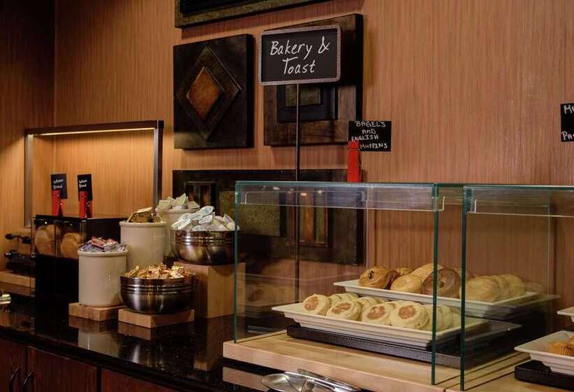 בית מלון כפרי Embassy Suites By Hilton Minneapolis North