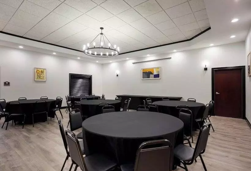 Holiday Inn Express Hotel & Suites Newton Sparta, An Ihg