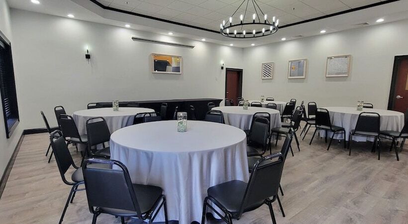 Holiday Inn Express Hotel & Suites Newton Sparta, An Ihg