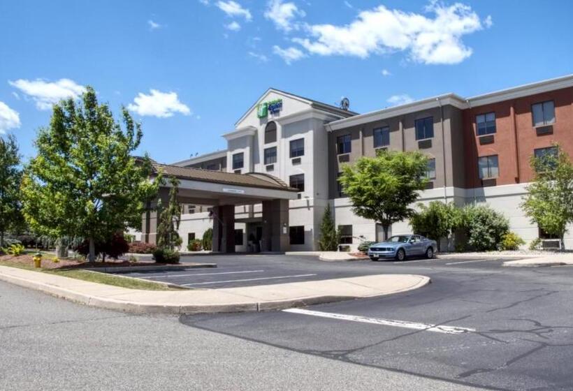 Holiday Inn Express Hotel & Suites Newton Sparta, An Ihg