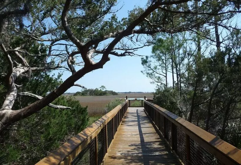 Отель Holiday Inn Express And Suites Saint Augustine North, An Ihg