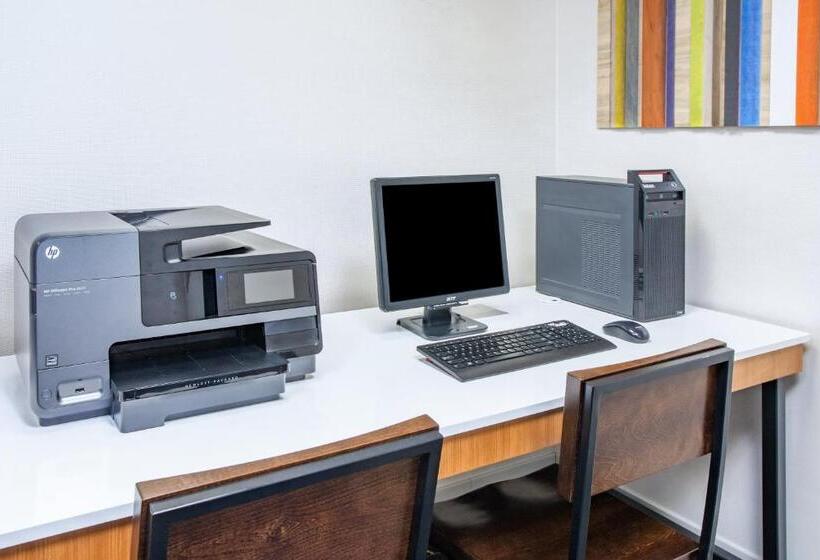 호텔 Holiday Inn Express & Suites Texarkana, An Ihg