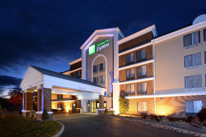 בית מלון כפרי Holiday Inn Express Richmond I 64 Short Pump Area, An Ihg