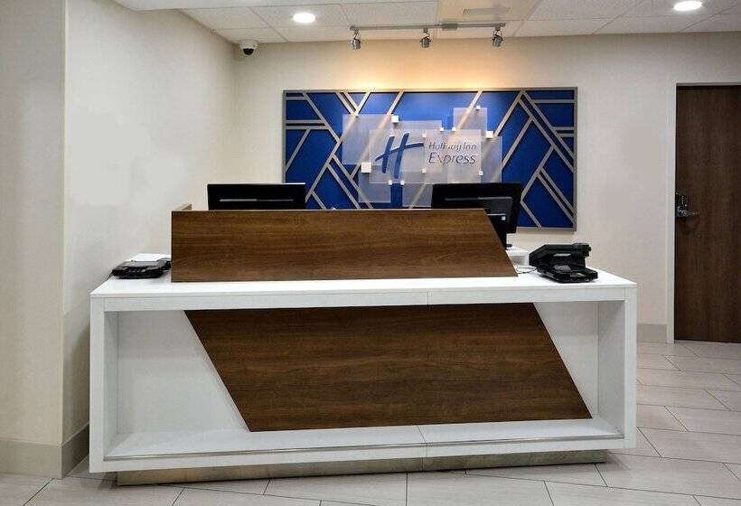 בית מלון כפרי Holiday Inn Express Richmond I 64 Short Pump Area, An Ihg