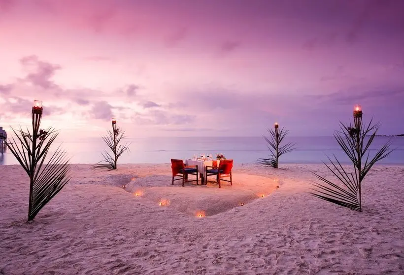 هتل Machchafushi Island Resort & Spa Maldives, The Centara Collection