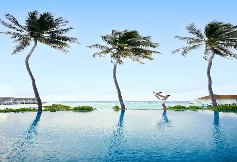 هتل Machchafushi Island Resort & Spa Maldives, The Centara Collection