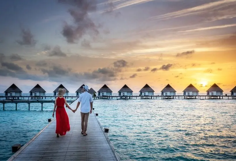 هتل Machchafushi Island Resort & Spa Maldives, The Centara Collection