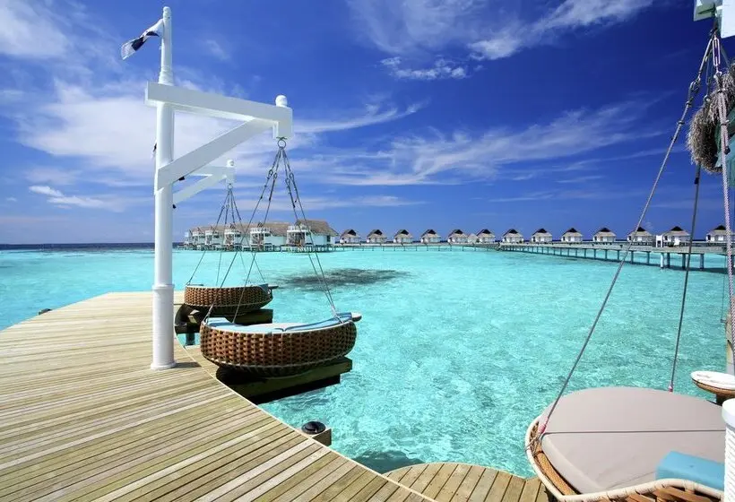 هتل Machchafushi Island Resort & Spa Maldives, The Centara Collection