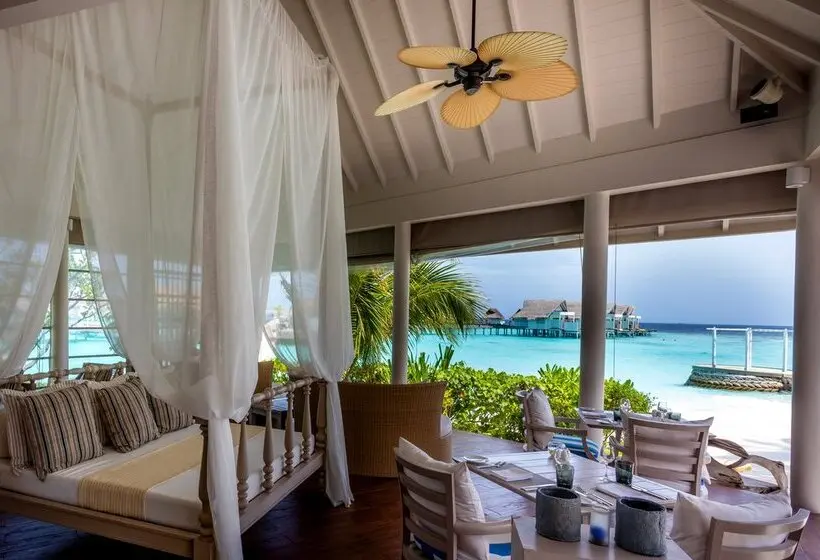 هتل Machchafushi Island Resort & Spa Maldives, The Centara Collection