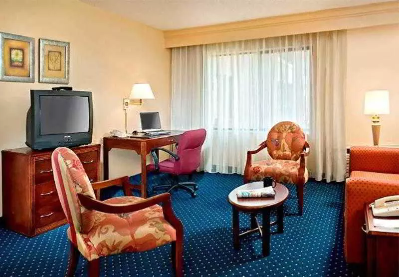 בית מלון כפרי Sonesta Select Durham Research Triangle Park