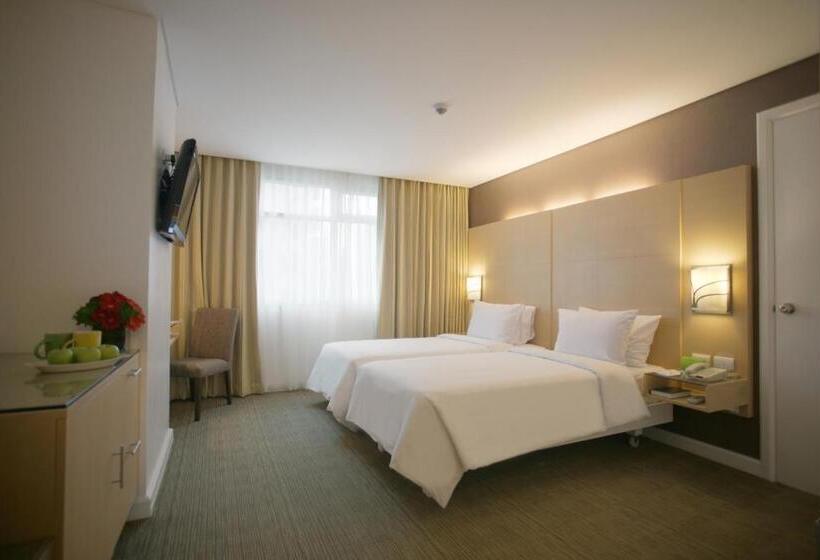 St Giles Hotel Makati